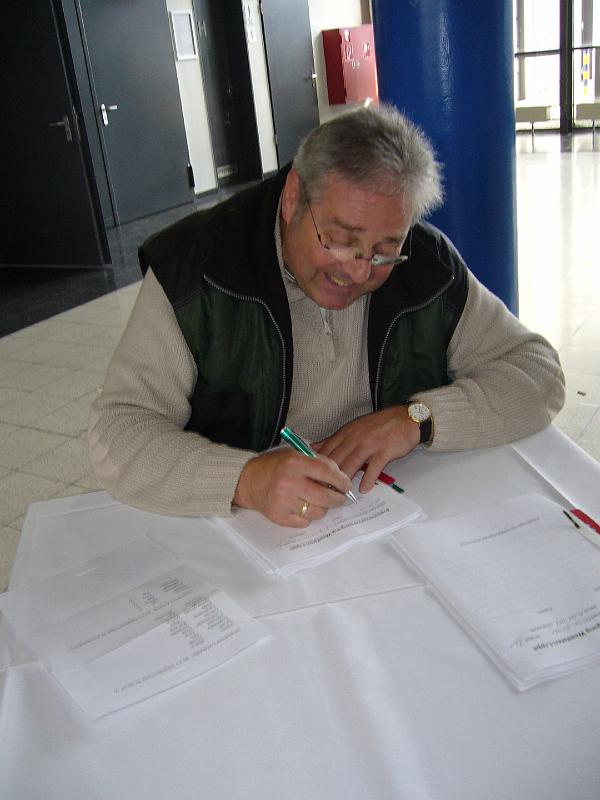 Muenster 2008 035.jpg - Die Preisrichter geben sich mühe um die Tiere richtig zu benoten